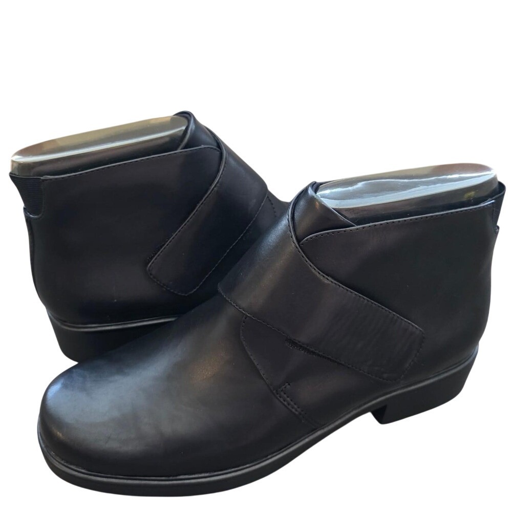 Studio Works Monk Black Leather Ankle Boots 8.5 M Vintage 90s Minimalist New